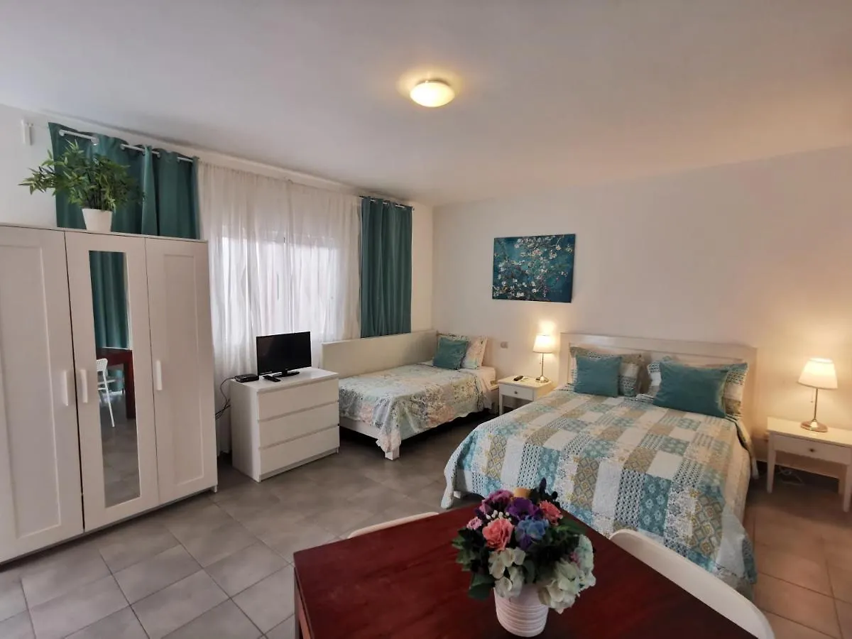 Hotel Coral Studios Playa Los Corales - Beach Club And Spa
